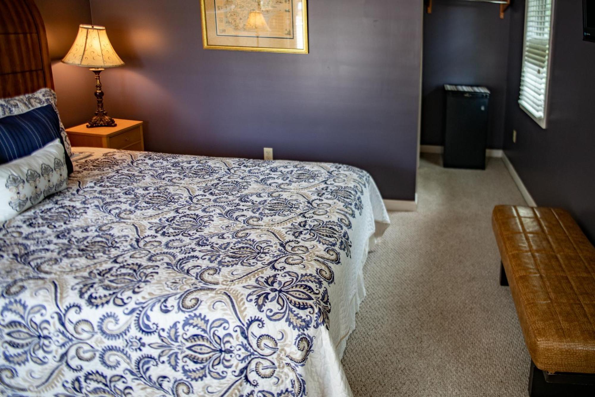 Elk River Hotel & Cafe Sutton Εξωτερικό φωτογραφία
