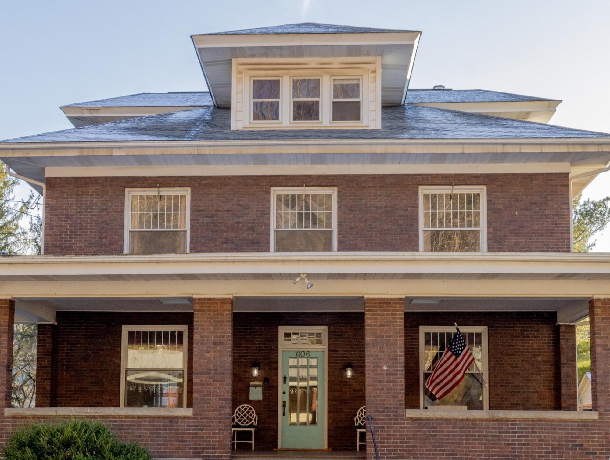 Elk River Hotel & Cafe Sutton Εξωτερικό φωτογραφία